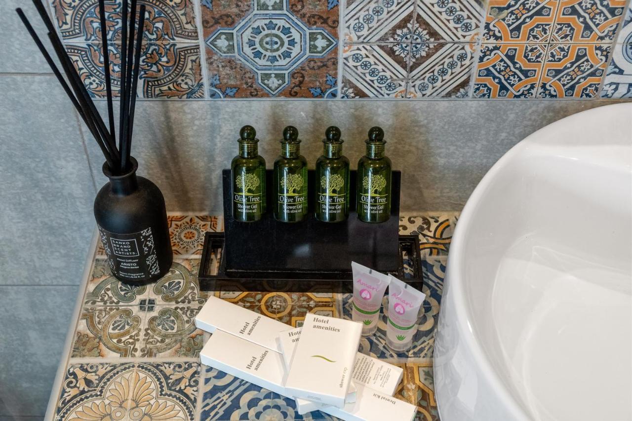 Aeolos Luxury Suites Atene Esterno foto