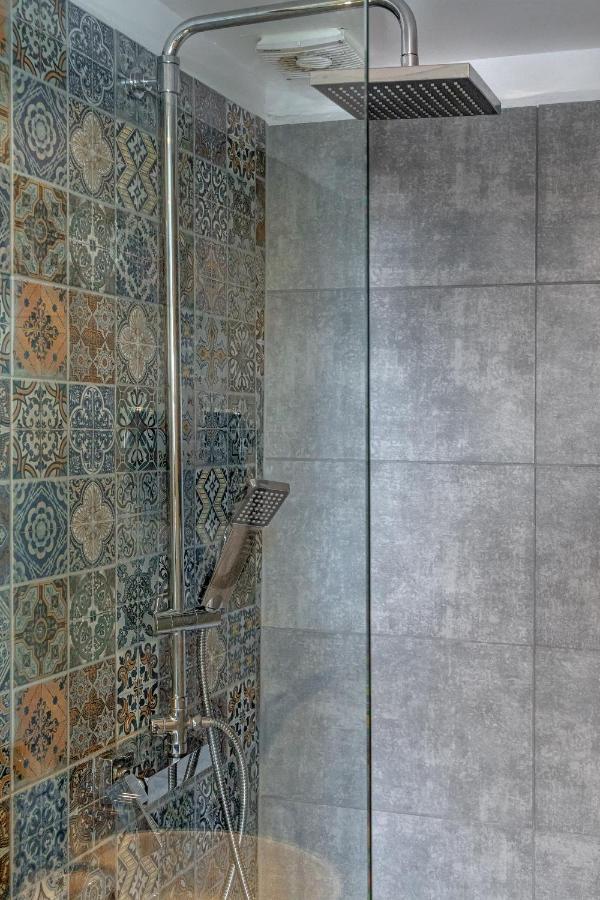Aeolos Luxury Suites Atene Esterno foto