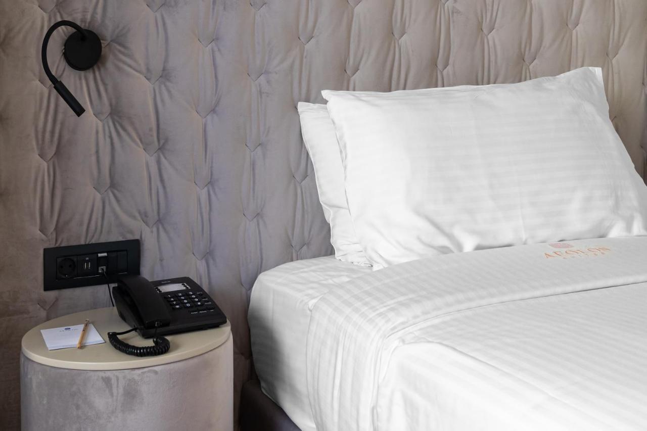 Aeolos Luxury Suites Atene Esterno foto