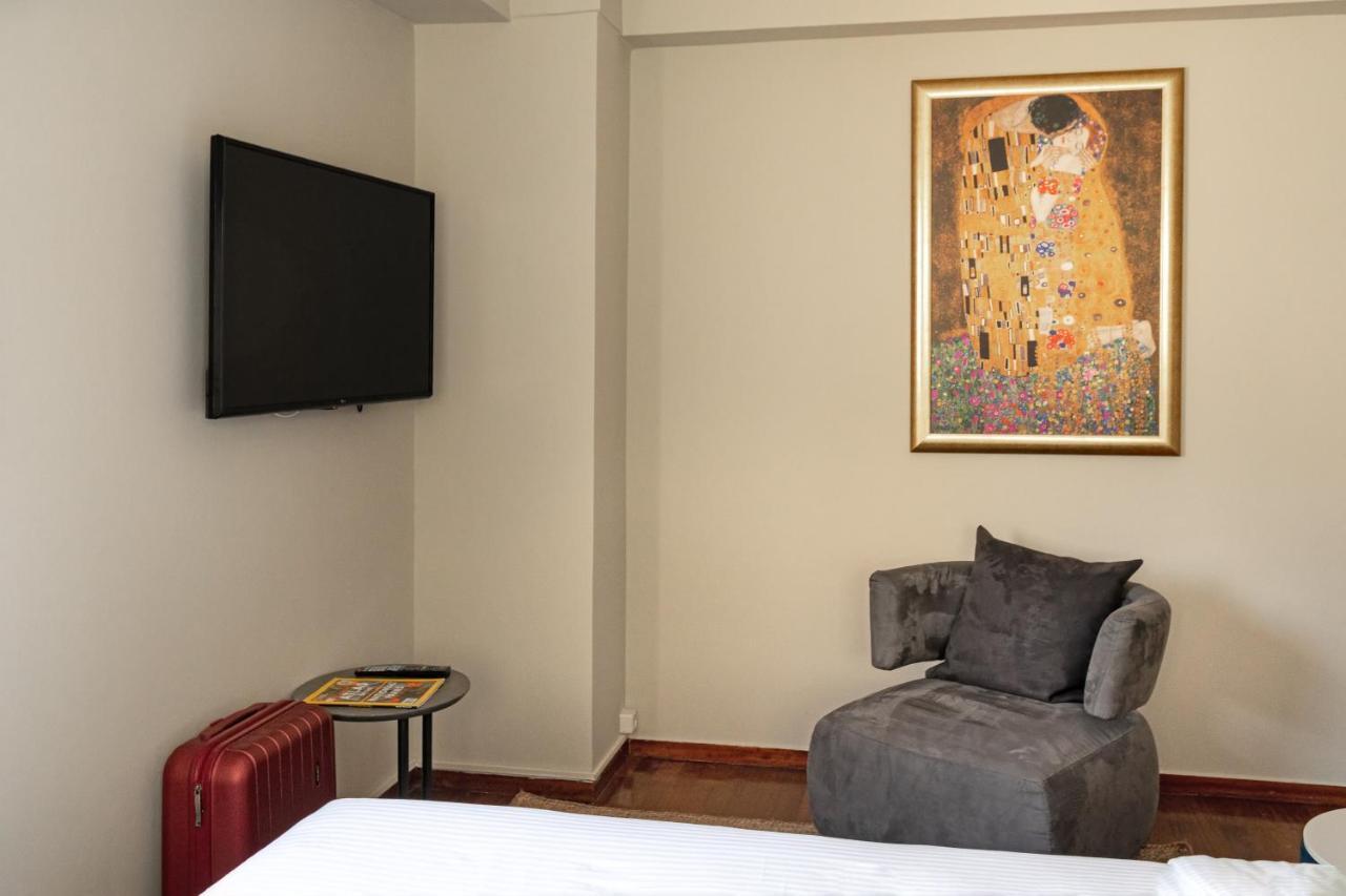Aeolos Luxury Suites Atene Esterno foto