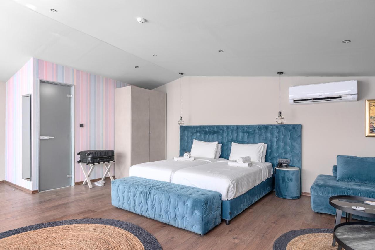 Aeolos Luxury Suites Atene Esterno foto